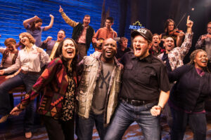 9195 The First North American Tour Company of COME FROM AWAY Photo by Matthew Murphy 2018